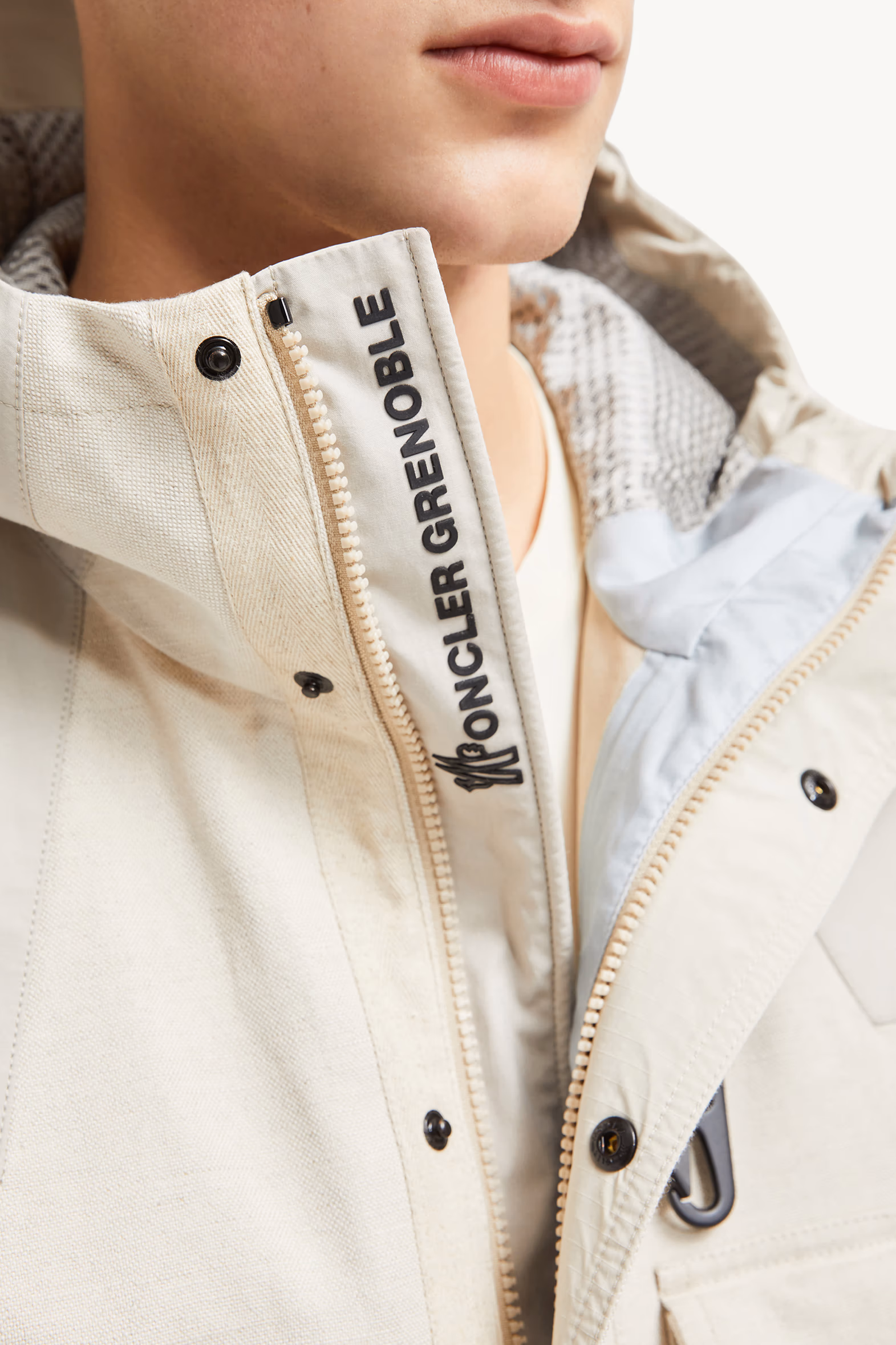 Chaqueta de campo de lino y algodón con capucha Spur Hombre Beige Claro Moncler 7